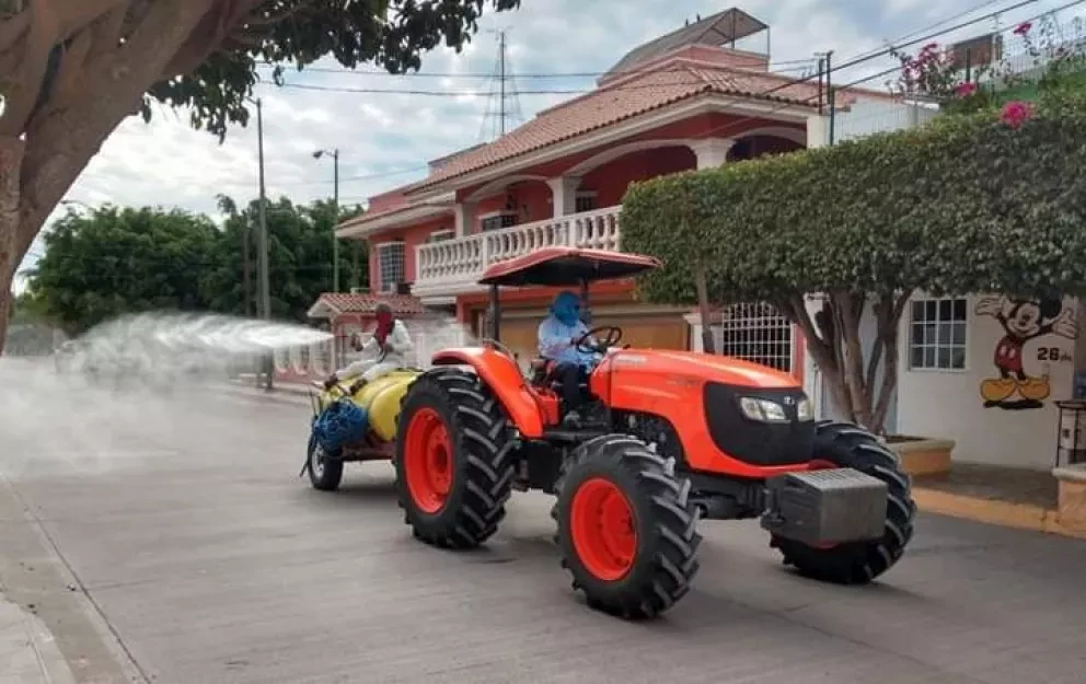 Avanzan los trabajos de sanitización de colonias en Villa Juárez