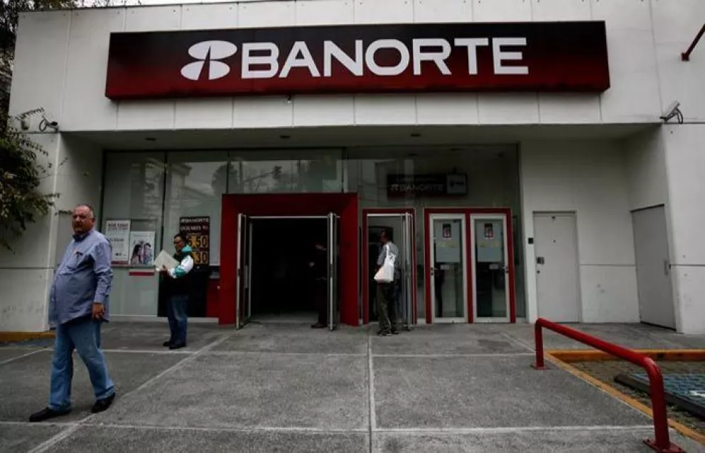 A pesar de coronavirus seguirán los bancos abiertos