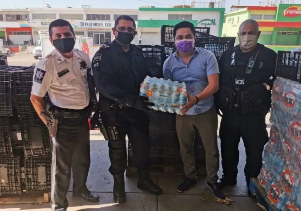 Banco de Alimentos dona 1,700 litros de agua a la SSPyTM