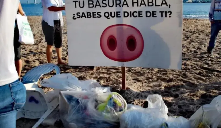 La limpieza de la “Isla Venados”