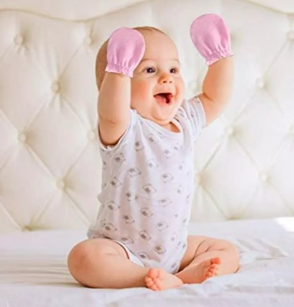 ¿Los recién nacidos pueden usar manoplas?
