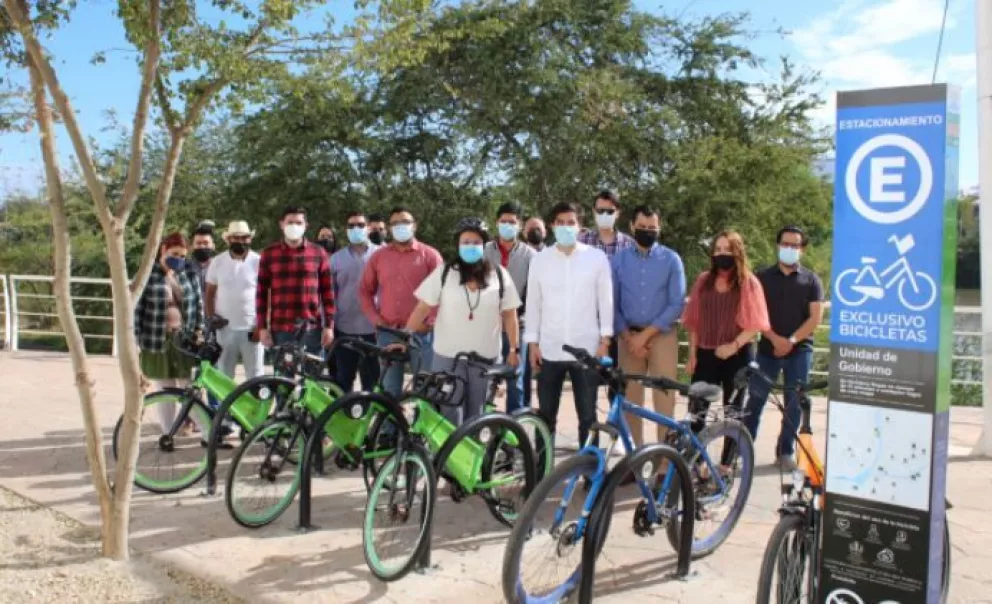 Instalan 13 bici estacionamientos en Culiacán