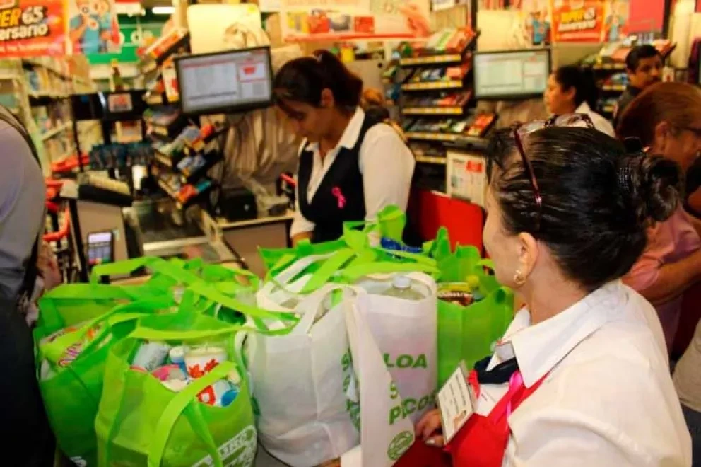 DIF Sinaloa y Casa Ley distribuyen 2 mil bolsas reutilizables