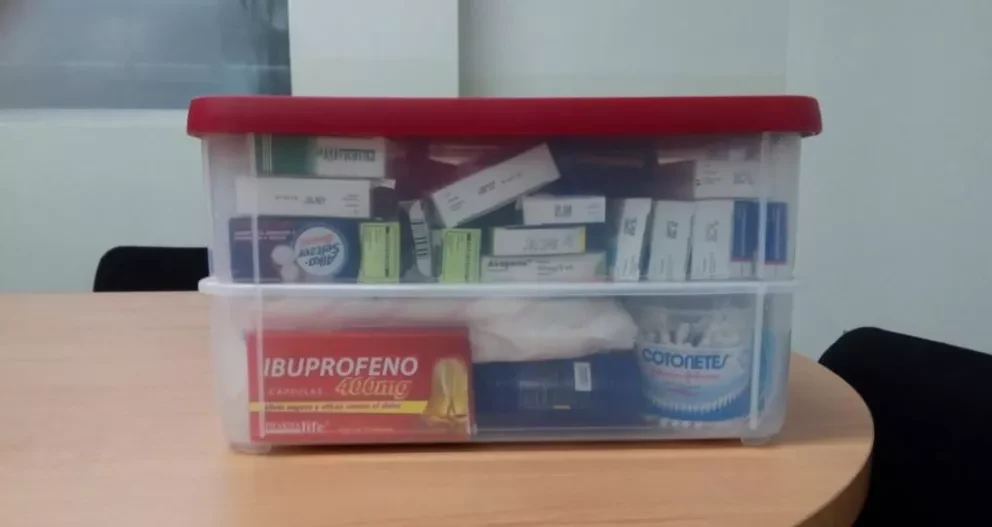 ¿Qué debe tener un botiquín de primeros auxilios?