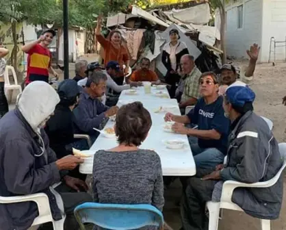 Jorge Castillo un buen samaritano que ayuda adultos mayores