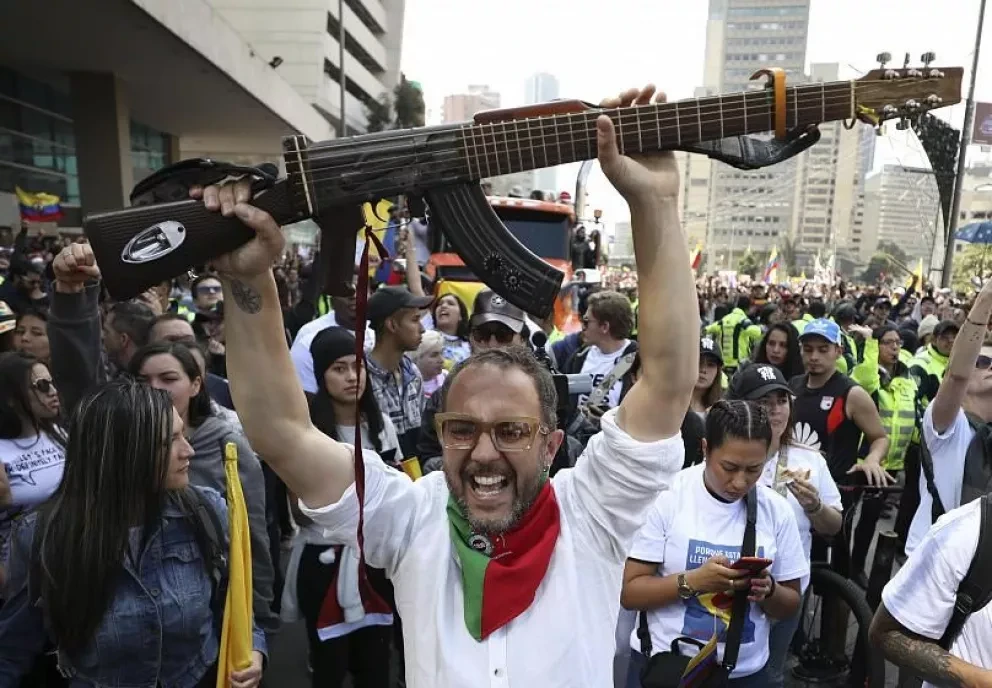 César López: revolucionar el arte y la música contra delito en Sinaloa