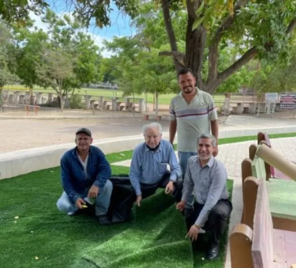 Suman voluntades en la restauración del parque Ricardo Tamayo