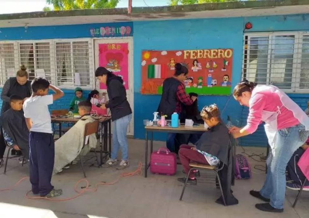 Capacitan a mujeres en Corte y peinado en Villa Juárez