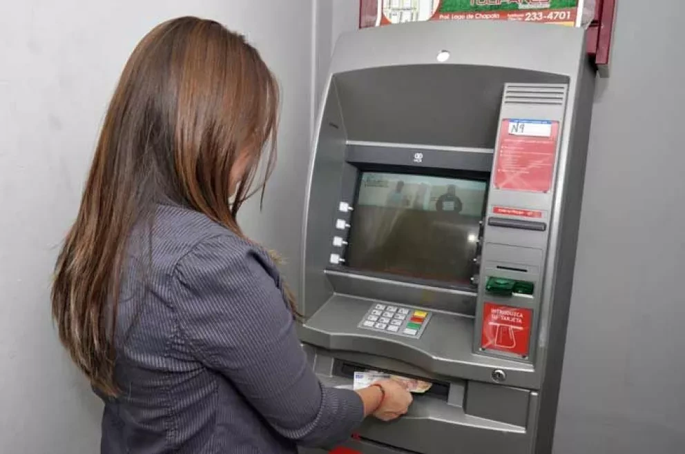 8 tips para evitar robos en cajeros automáticos