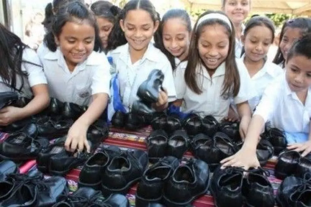 10 mil pares de zapatos más para niños en Sinaloa