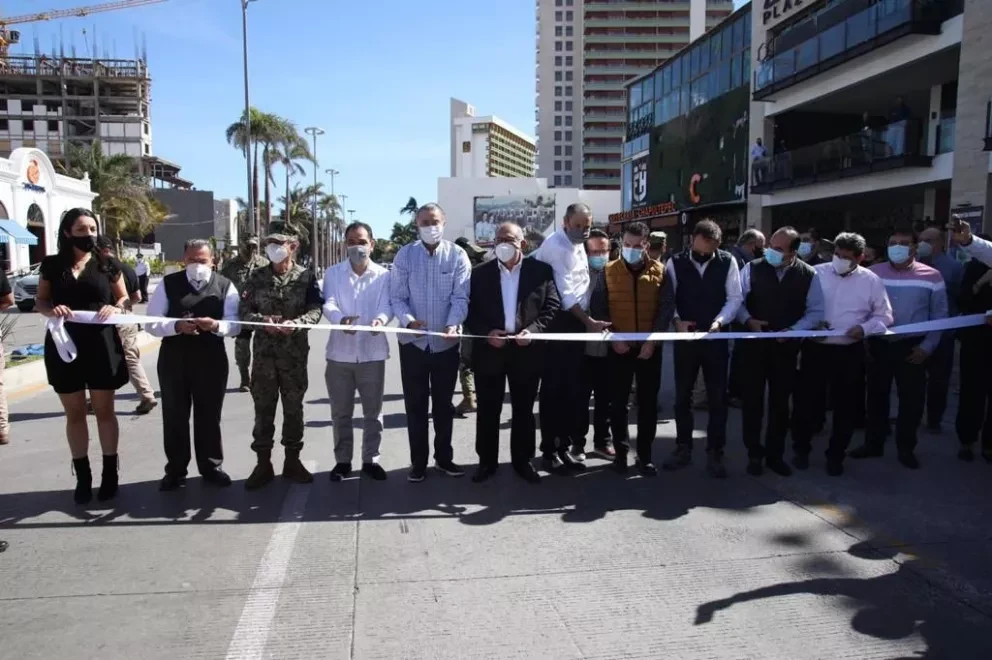 Modernizan la ´Camarón Sábalo´ y presentan corredor turístico El Faro en Mazatlán
