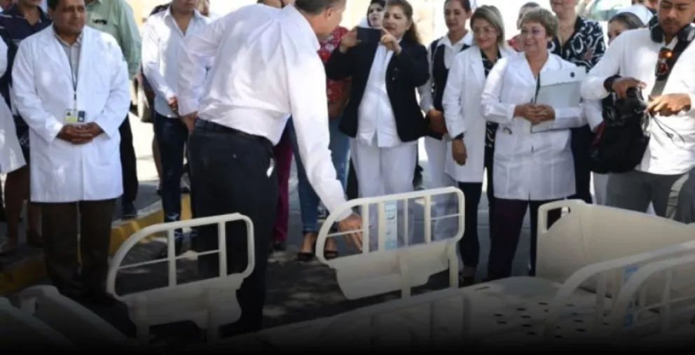 Entregan 40 camas al Hospital General de Culiacán