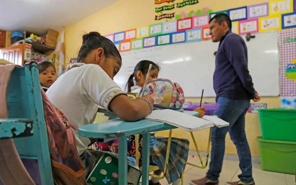 508 maestros accederán a cambio de plaza en Sinaloa