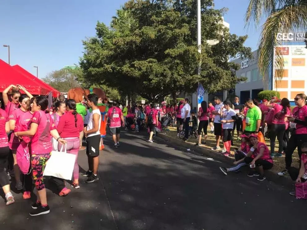Éxito en Carrera Rosa 2018 de Culiacán