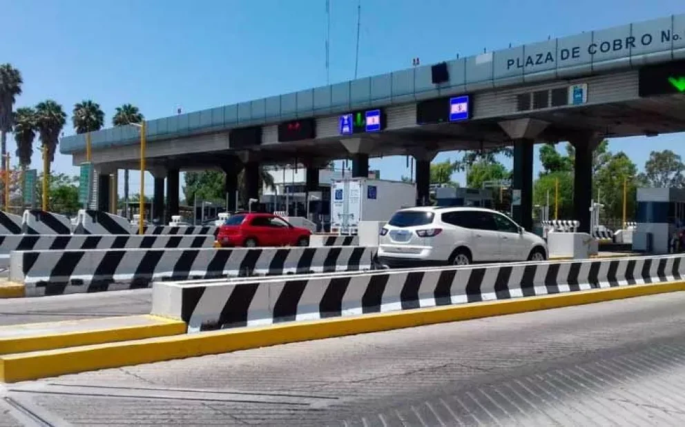 Ahora presidentes, senadores y diputados deberían pagar cuotas de peaje