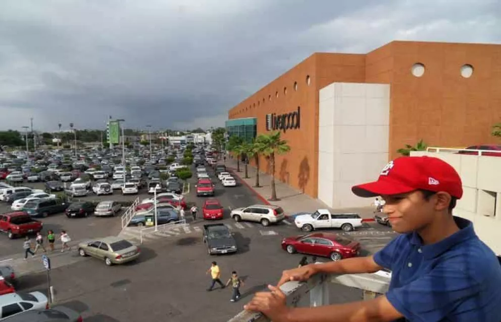 Ahora sí, ordena Quirino el cierre de Centros Comerciales de Sinaloa