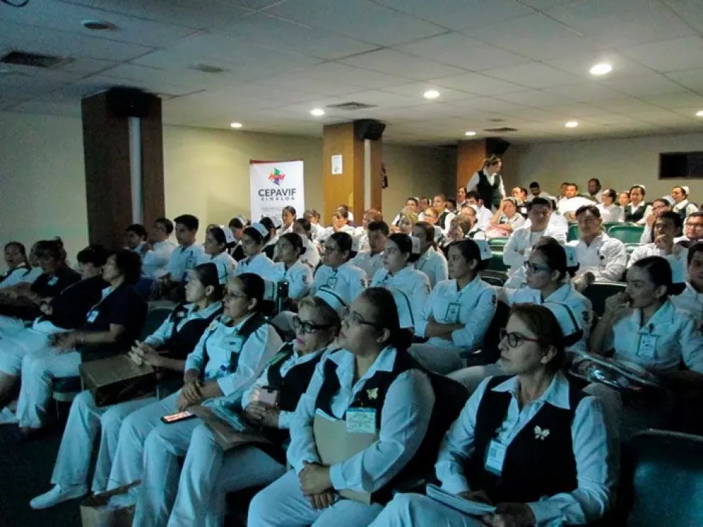 Capacita CEPAVIF a personal del IMSS