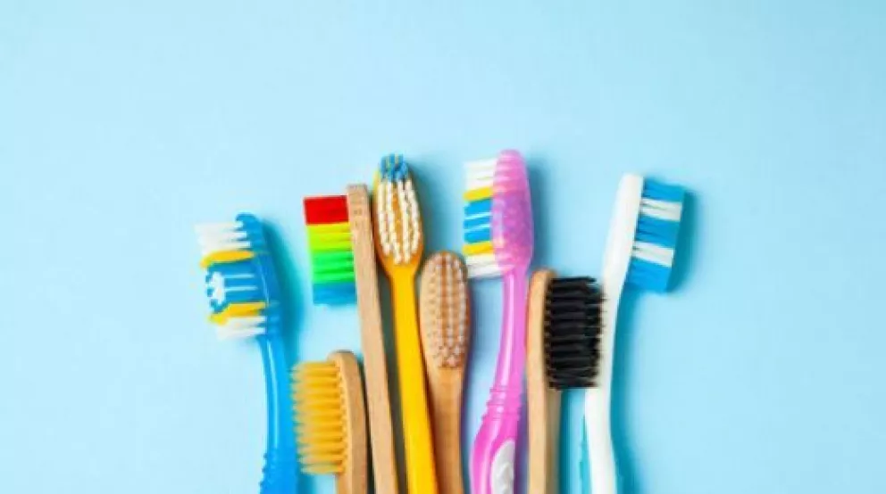 ¿Sabes cómo desinfectar el cepillo de dientes?