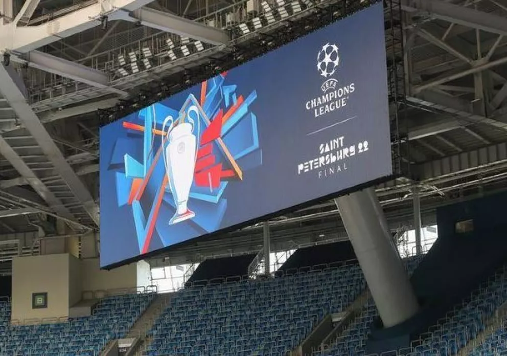 UEFA confirma a París sede para final Champions League descartando a Rusia