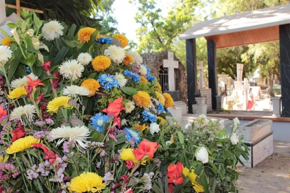 Cerrarán panteones y florerías el Día de las Madres en Navolato