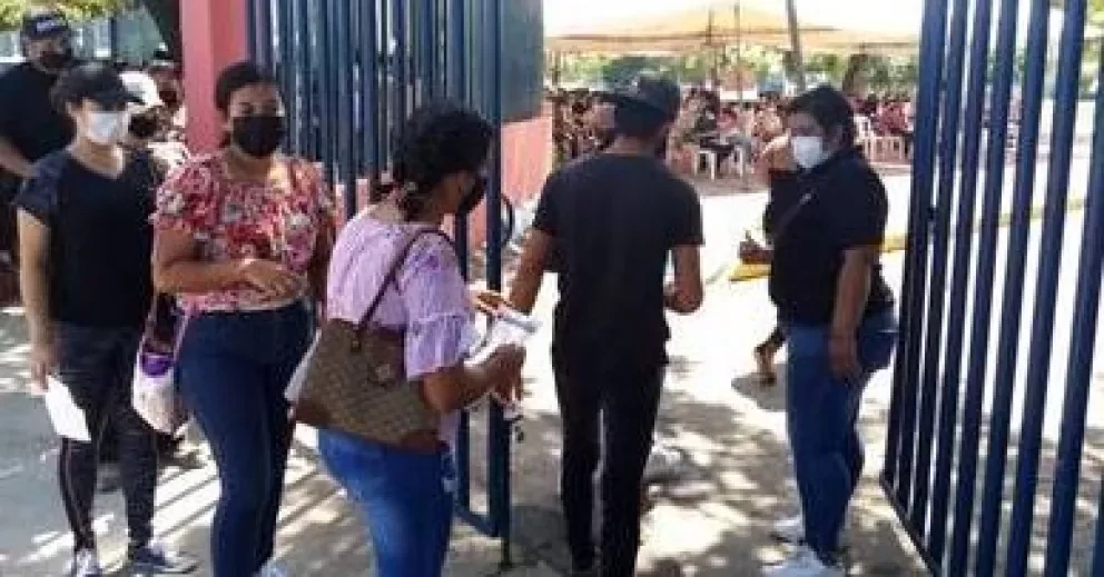 Caen casos confirmados Covid en Sinaloa y BCS