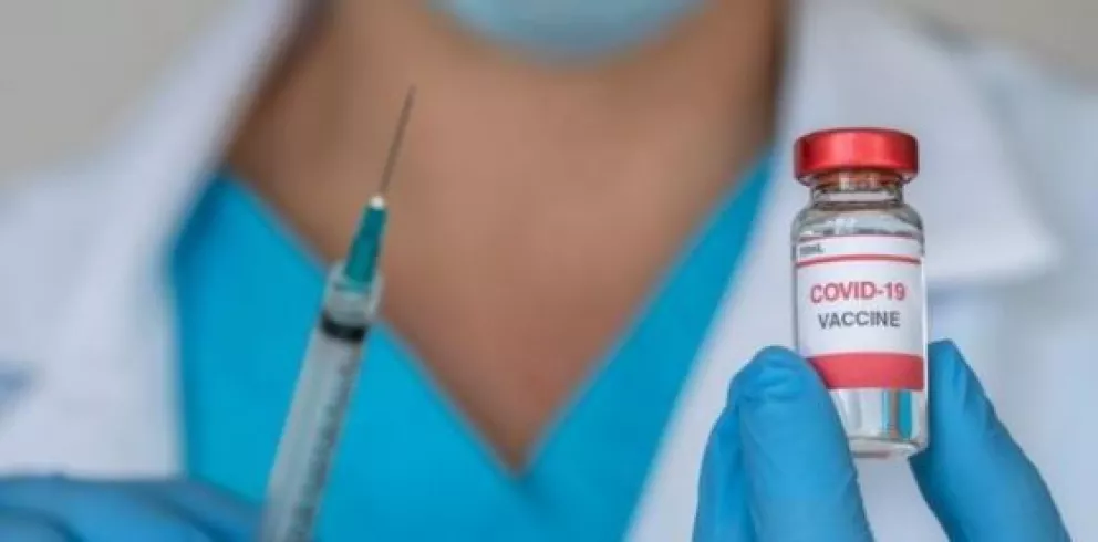 Lista la vacuna para personas de 30 a 39 años en Villa Juárez