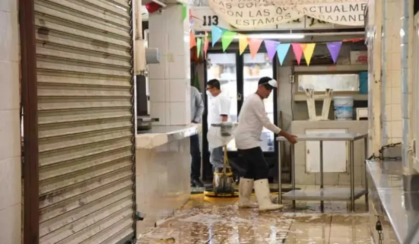 Ordenan en Culiacán limpieza en mercados, edificios públicos y acceso a hospitales