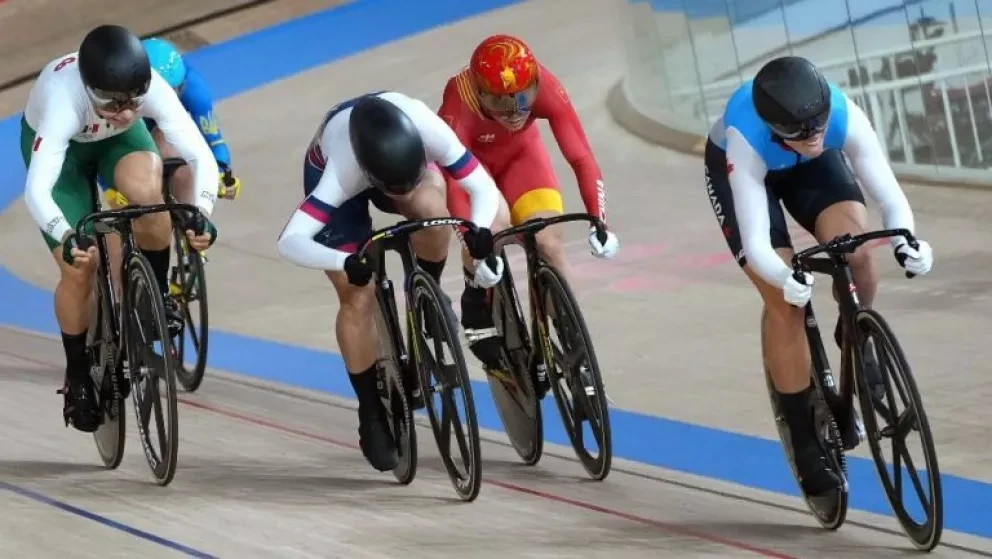 La sinaloense Daniela Gaxiola en cuartos de final en ciclismo de pista