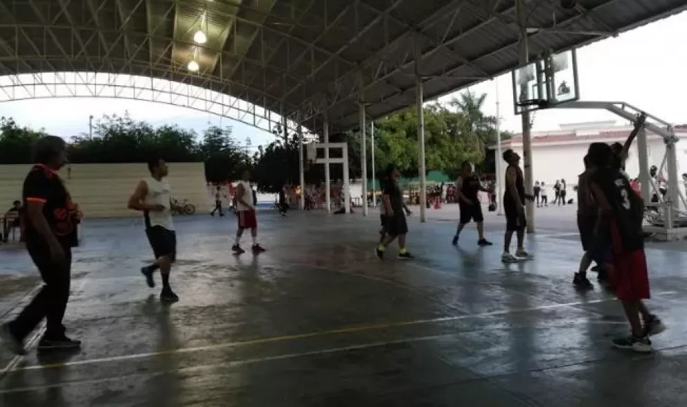 El equipo Deportistas de Villa Juárez vence al equipo Team Uriel