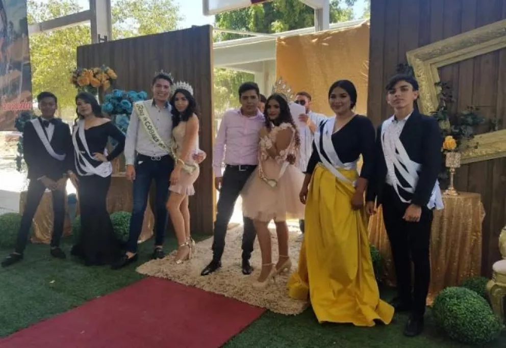 Villa Juárez tiene nuevos reyes del día del estudiante en Cobaes 63