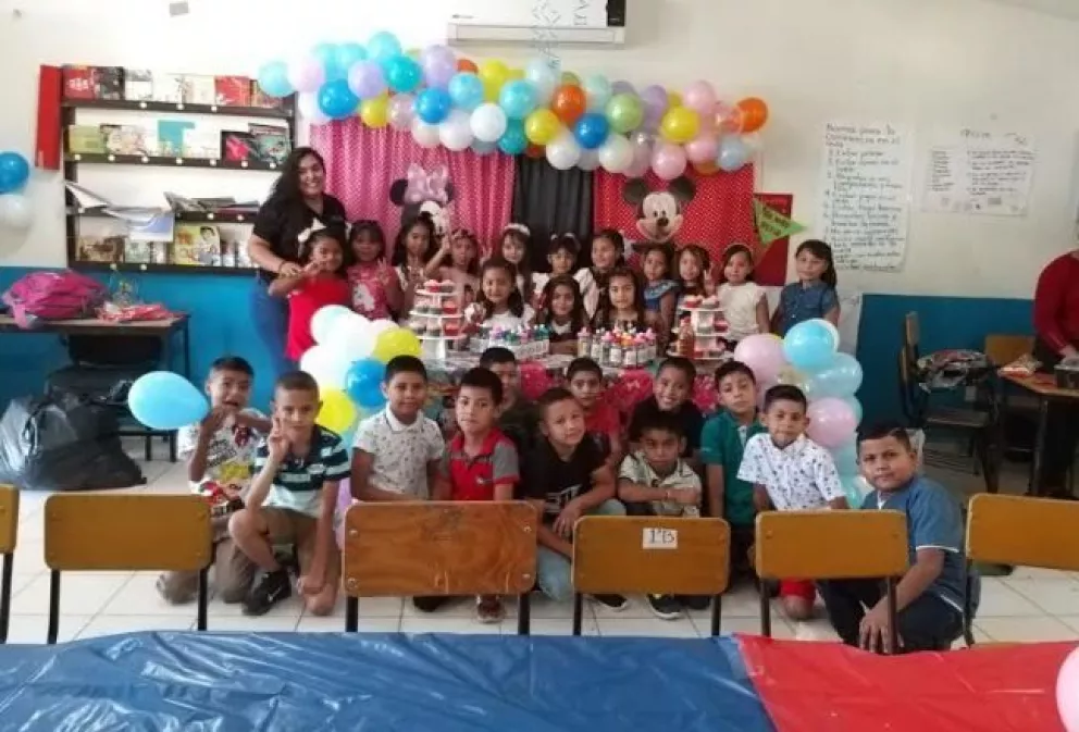 Celebran el día del niño en Villa Juárez