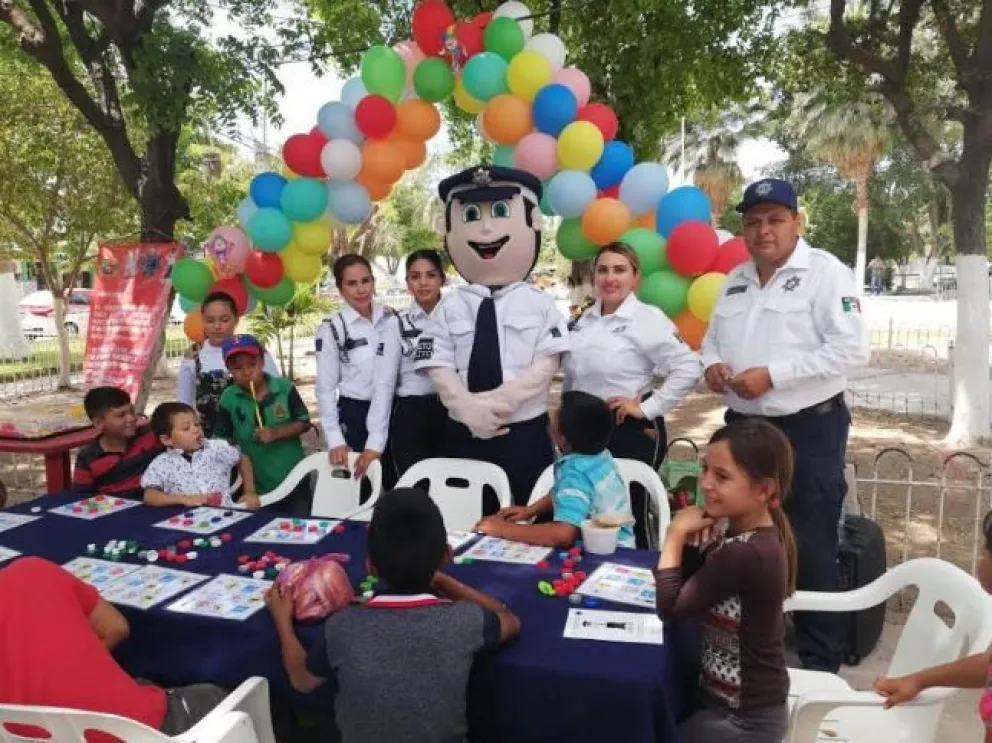 Con juegos y actividades celebran a los niños de Villa Juárez