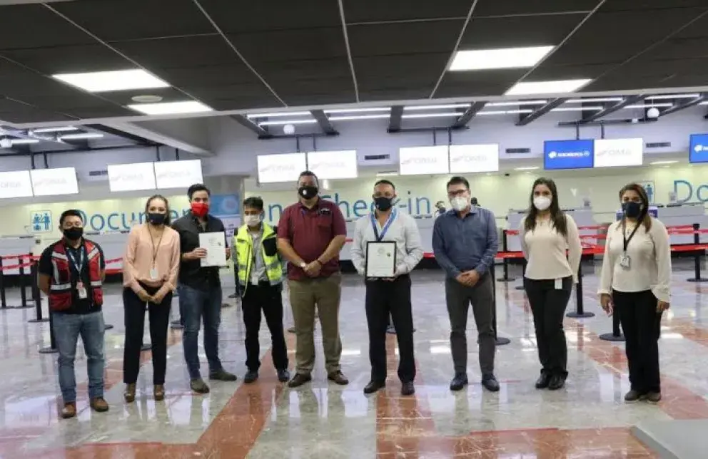 Entregan Distintivo de Sanidad al Aeropuerto Internacional de Culiacán