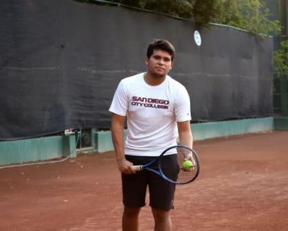 (VIDEO) Alejandro Zatarain, joven culichi becado en el extranjero para jugar Tenis
