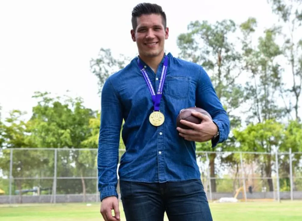 Atleta sinaloense gana Mundial de Fútbol Americano en China