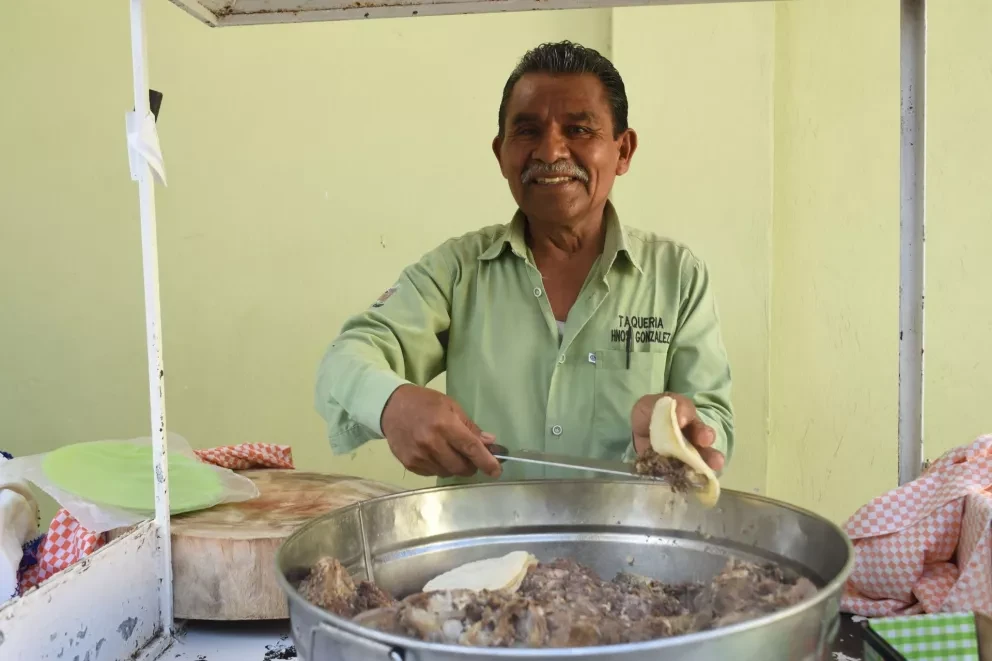Eusebio González viajó de la orfandad total a taquero bondadoso