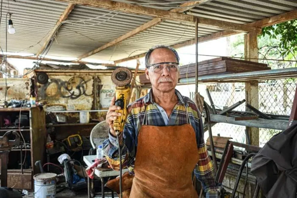 Víctor Domínguez pionero de la herrería en Villa Juárez