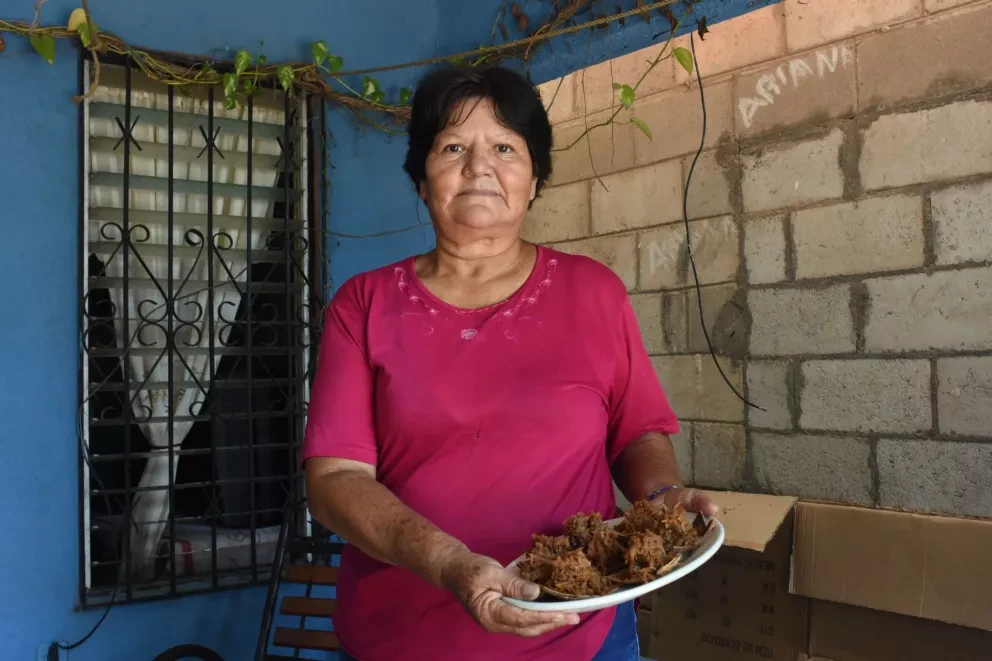 Las cocadas de Chelín endulzan la vida de todos en Altata