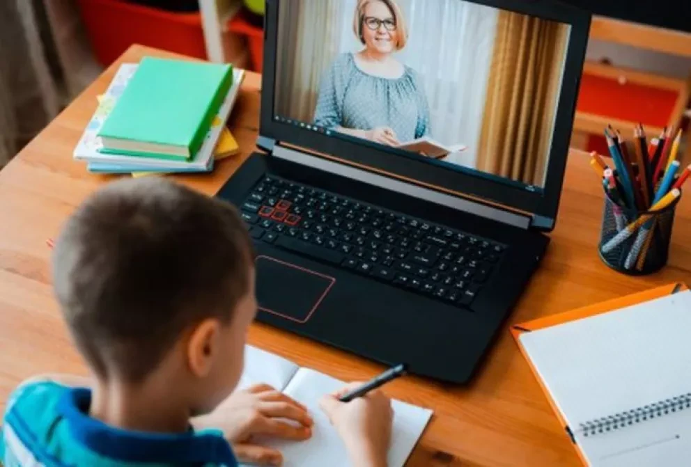 ¿Cómo hacer que la escuela en línea funcione?