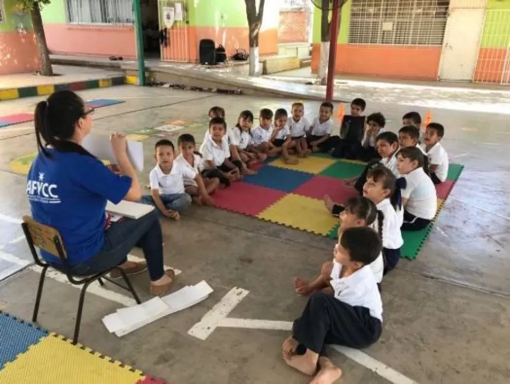 Ayuda a 450 niños a mejorar su educación especial