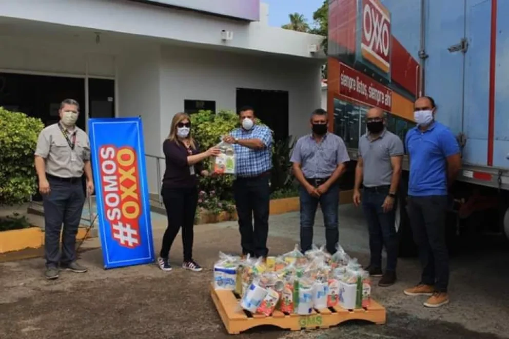 Empresa OXXO dona 200 despensas a DIF Navolato