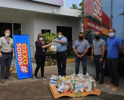 Empresa OXXO dona 200 despensas a DIF Navolato