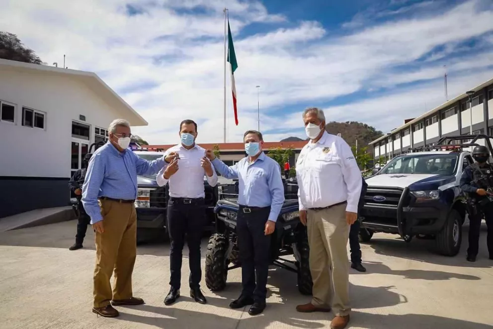 Firman convenio para mayor seguridad gobernadores de Sinaloa y Durango