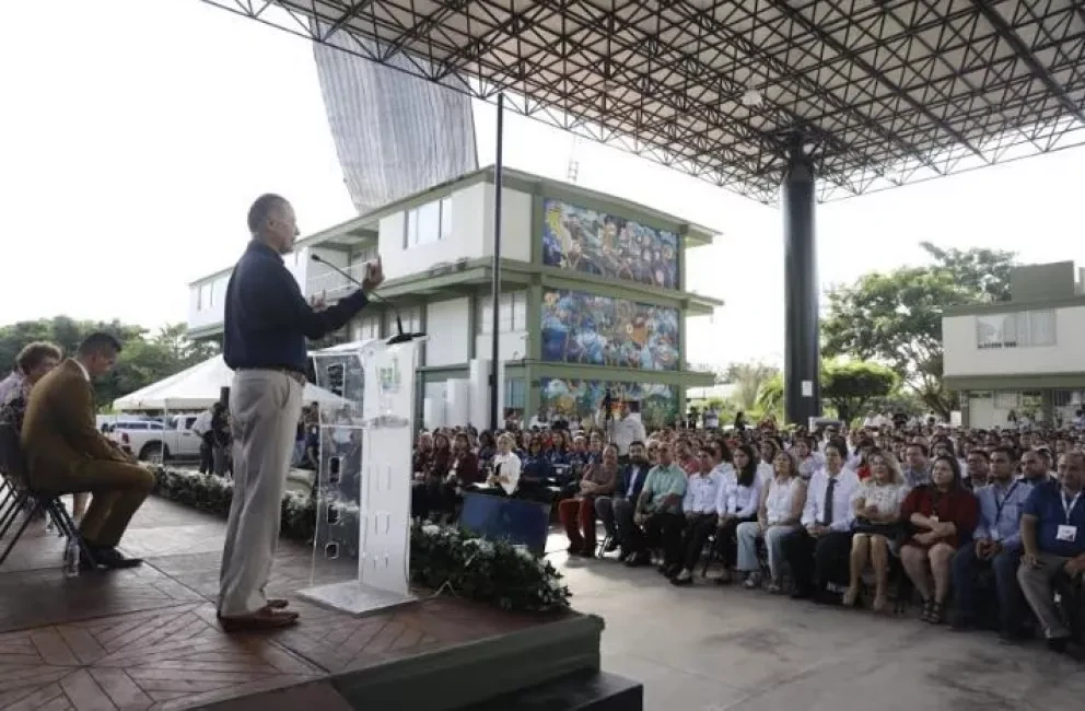 Participan 800 estudiantes de 8 estados en foro de la UPES