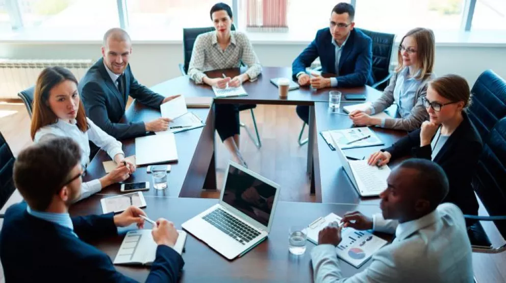 El gobierno en la empresa, en la familia y en la Empresa Familiar