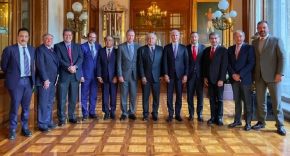 25 Gobernadores apoyan acuerdo a favor de la democracia
