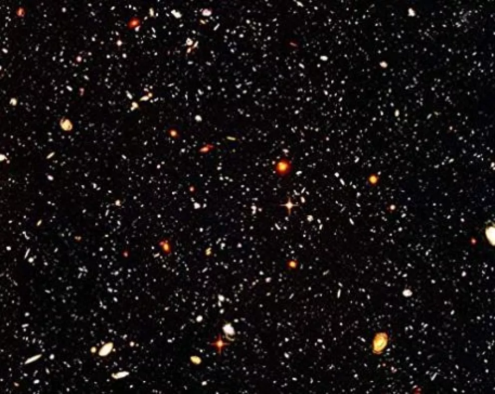 Hubble Deep Field revela millones de años de historia del Universo