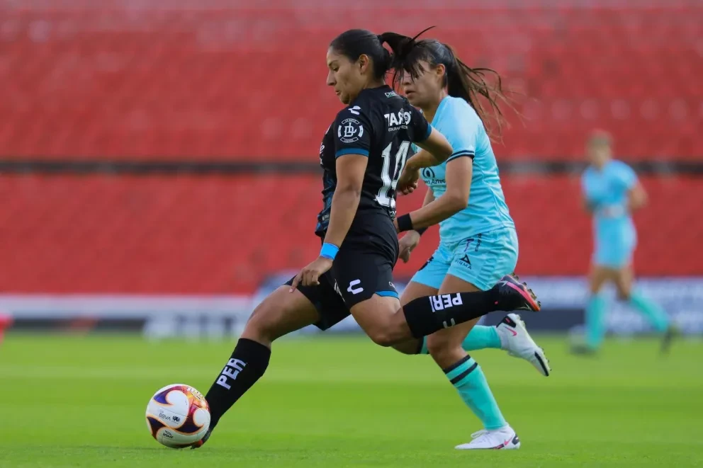 Alondra Camargo, la joven promesa de Dautillos