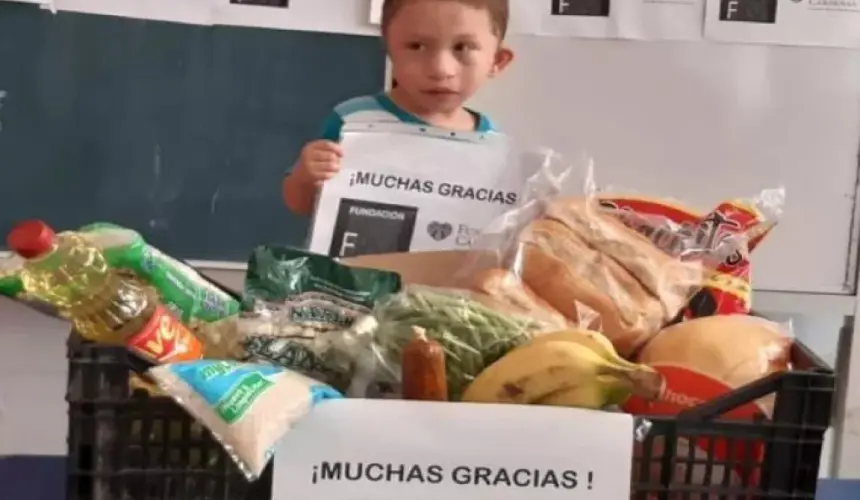 Fundación Cardenas entrega apoyos a niños con discapacidad en Villa Juárez