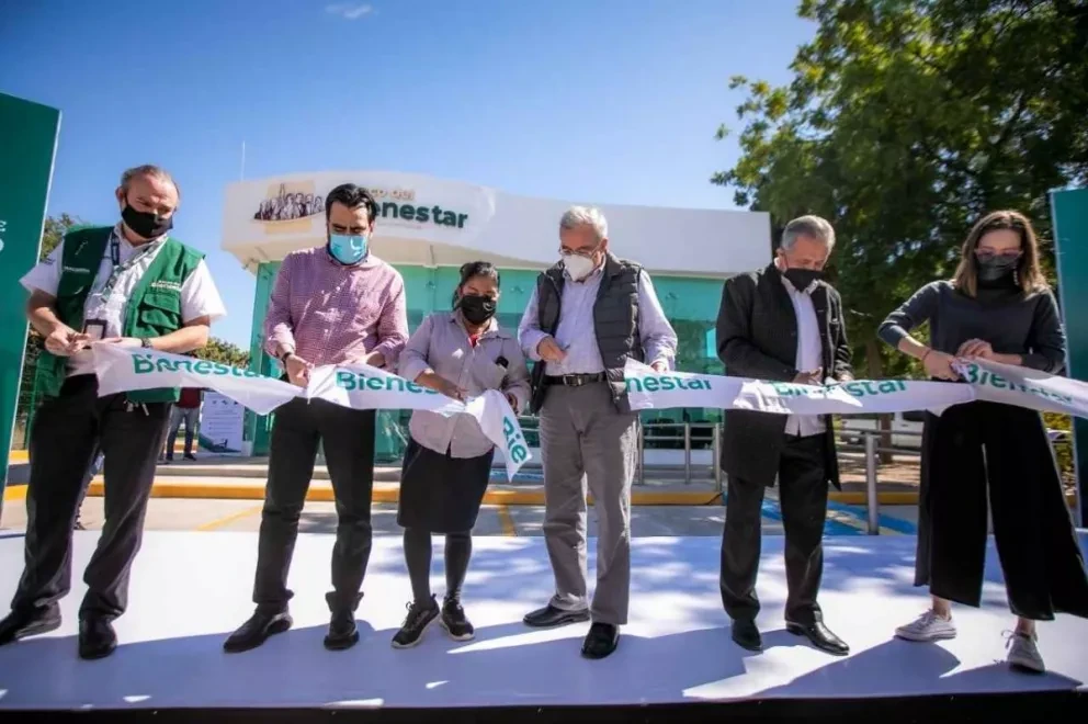Inaugura Rocha el Banco del Bienestar en Culiacán